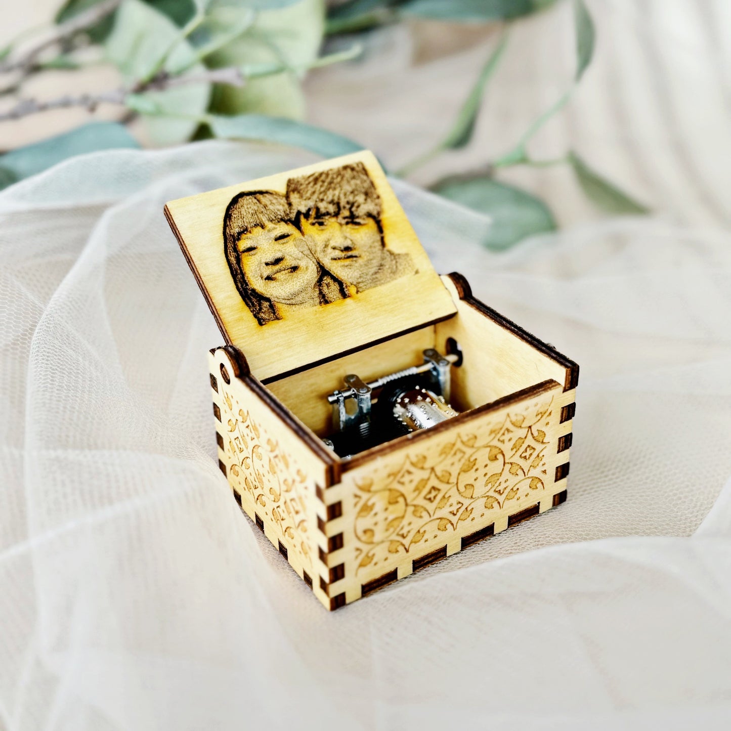 PERSONALISED MUSIC BOX